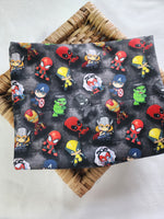Tuque à pompom - Chibi hero