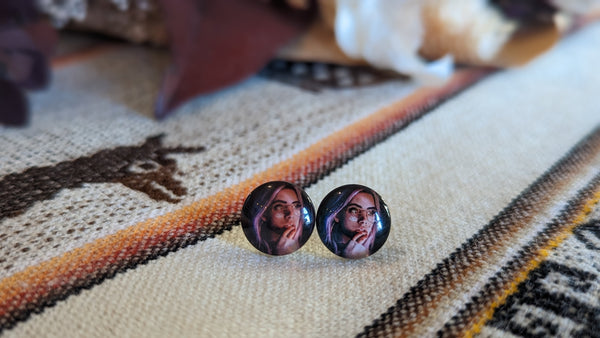 Boucle d'oreilles - femme cheveux mauve